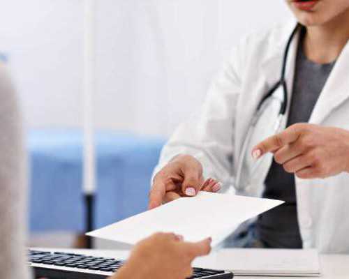 新生儿适合的奶粉（如何选择适合宝宝的奶粉）